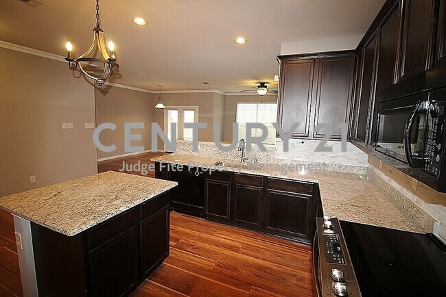 Foto del edificio - Beautiful 3/2/2 in Waxahachie For Rent!