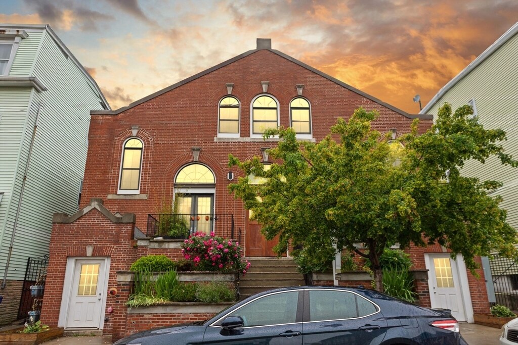 Foto principal - 340 Saratoga St