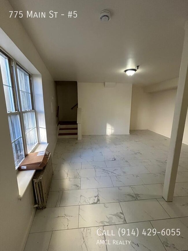 Foto del edificio - 775 Main St