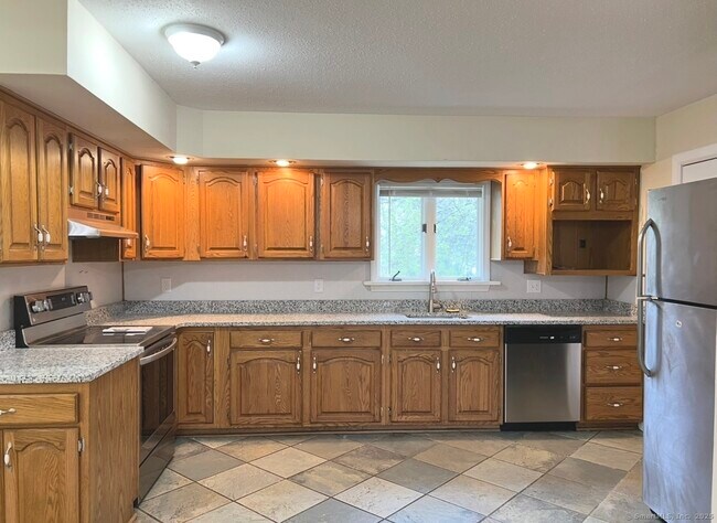 Foto del edificio - 119 Fairwood Rd