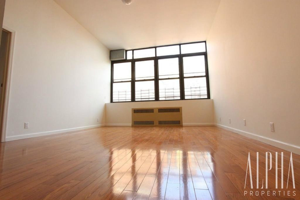 Primary Photo - 203 Rivington St