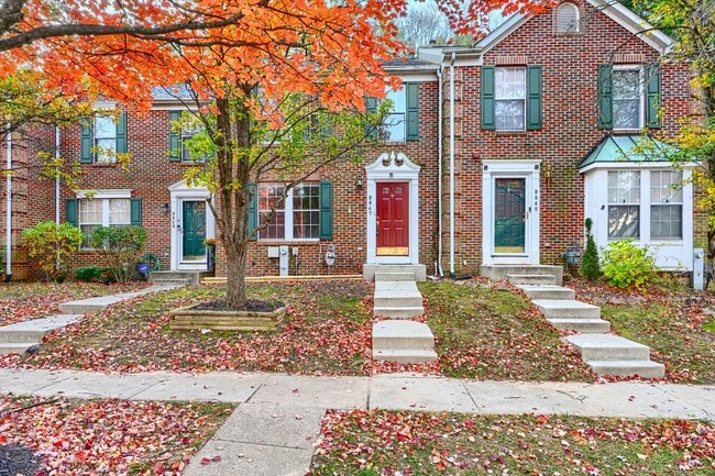 Photo - 9847 Bale Ct Townhome