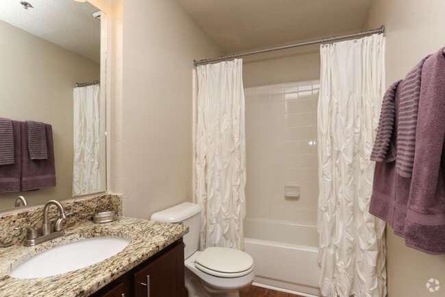 Interior Photo - 83 Reserve