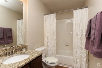 Interior Photo - 83 Reserve