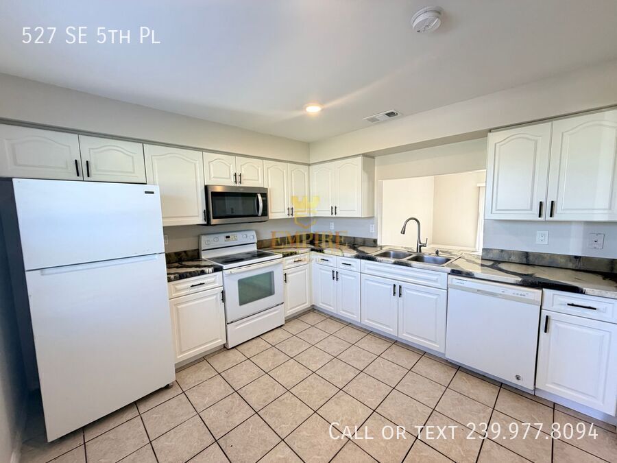 Foto principal - 527 SE 5th Pl