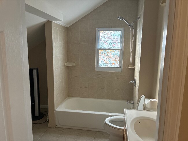 Building Photo - 305 Penfield Pl