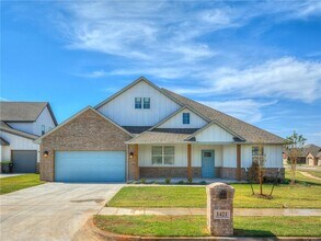 Building Photo - 1421 Hickory Trl