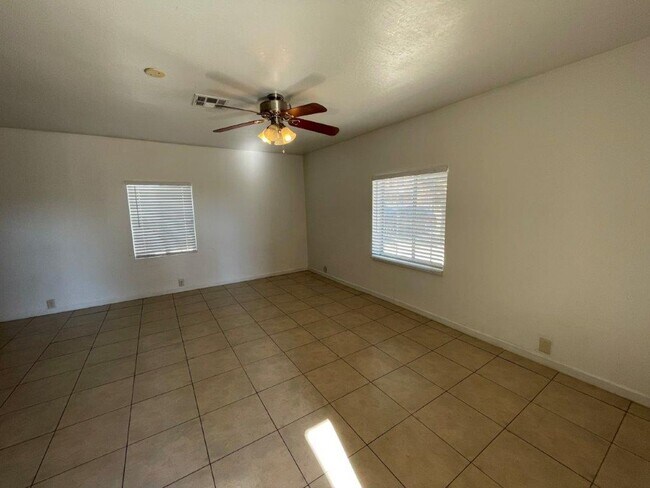 Foto del edificio - 600 S Roosevelt St