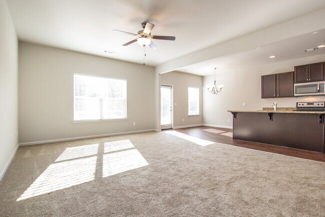 Building Photo - 62 Fern Walk
