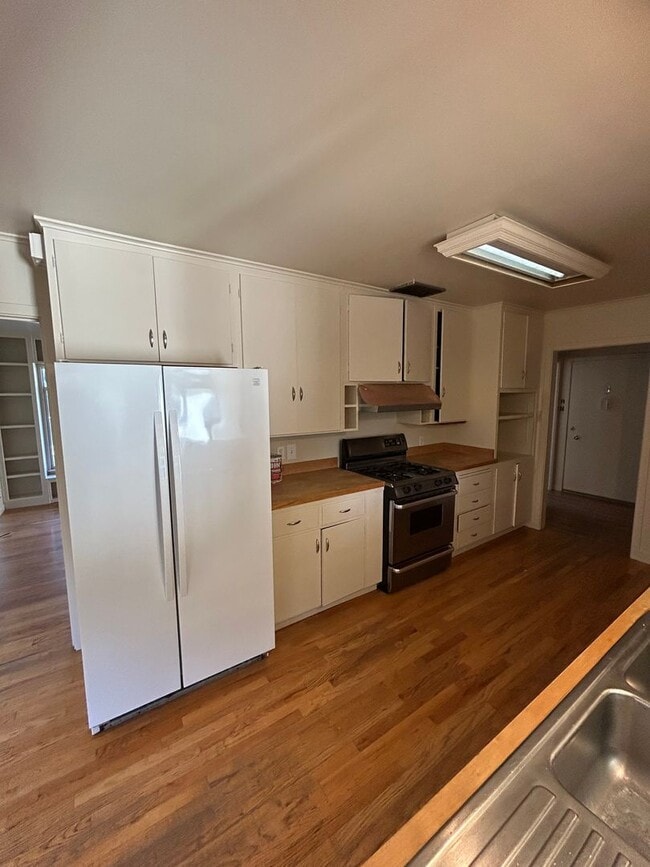 Foto del edificio - 3 Bedroom 2 Bathroom Single-Story House