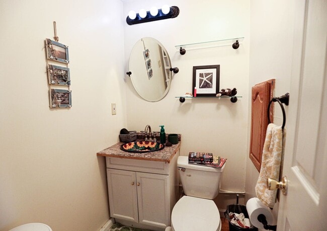 Foto del edificio - 670 Jones Ave