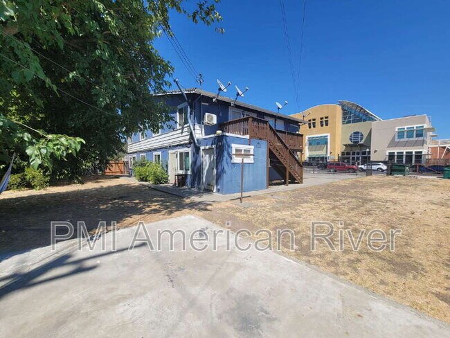 Foto del edificio - 3729 Balsam St