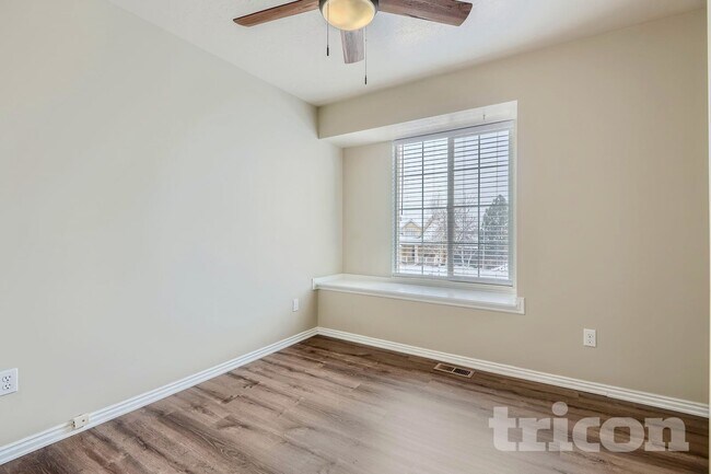 Building Photo - 5206 Midland Dr