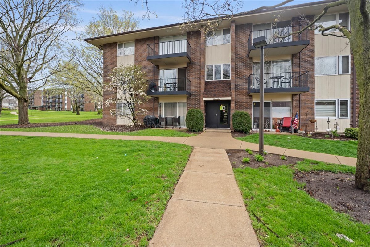 Foto principal - 5S070 Pebblewood Ln