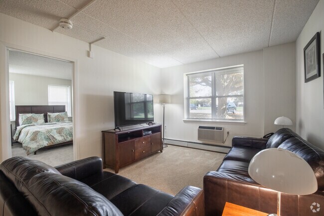 1 BR, 1BA- - Dominican Village "Hidden Gem"