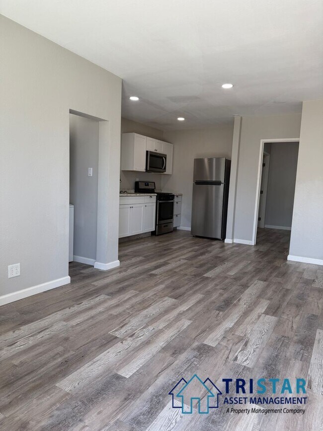Foto del edificio - Upgraded 1BD/1BA Apartment in Lakeside, CA - 1/2 Off Move-In Special!