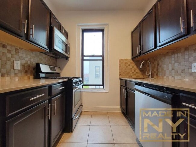 1 bedroom in ASTORIA NY 11106 - 1 bedroom in ASTORIA NY 11106 Apartment