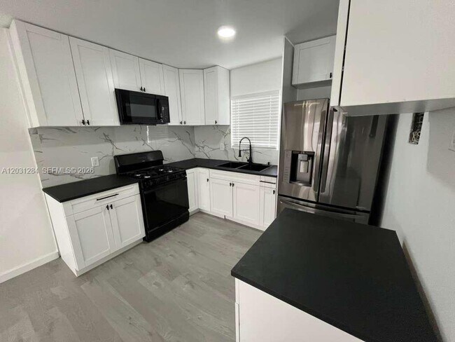 Foto del edificio - 316 Surfside Blvd