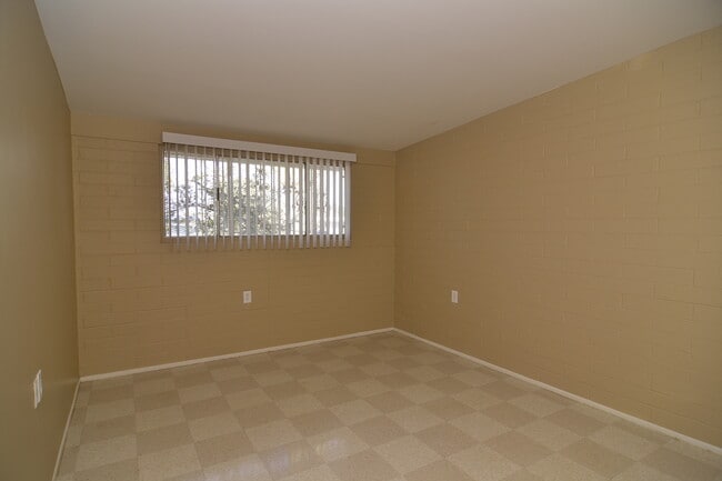 Foto del edificio - Charming 1 Bedroom 1 Bath Town home! South Tucson Location!