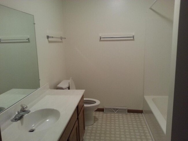 Building Photo - 1689 Dayton Street #6