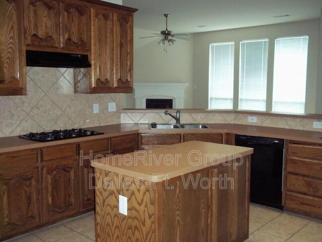 Building Photo - 1503 Parkside Dr