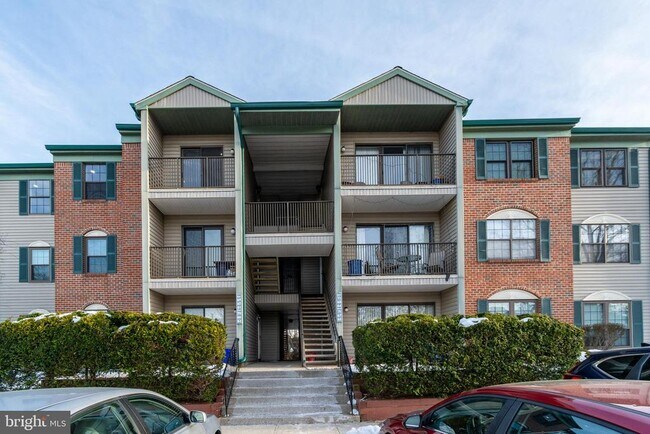 Foto del edificio - 69 Fisher Dr