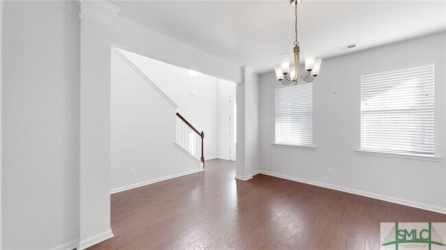 Foto del edificio - 3 Dispatch Rd