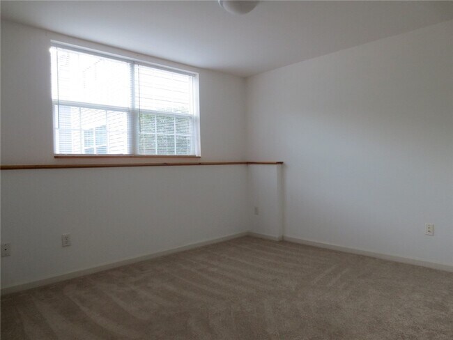 Building Photo - 1062 Dryden Rd