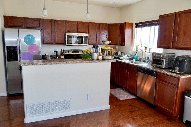 Building Photo - 7609 Sun Prairie Dr