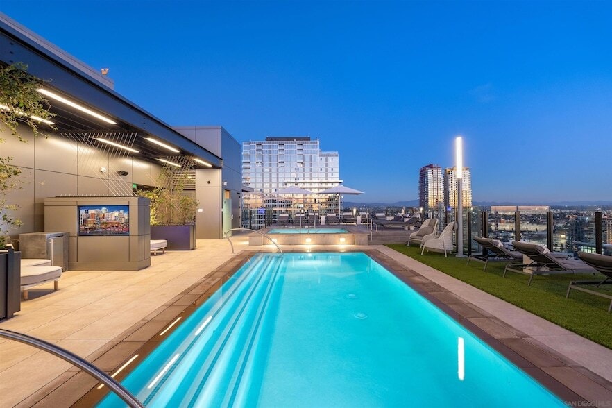 Photo - 675 Ninth Ave