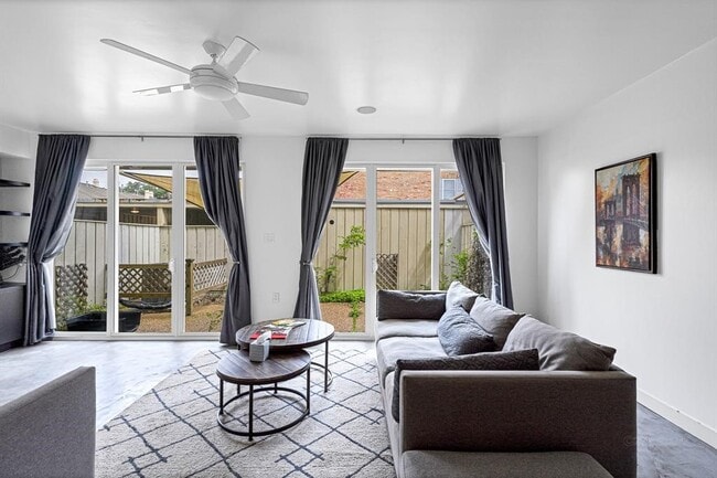 Foto del edificio - 5878 Valley Forge Dr