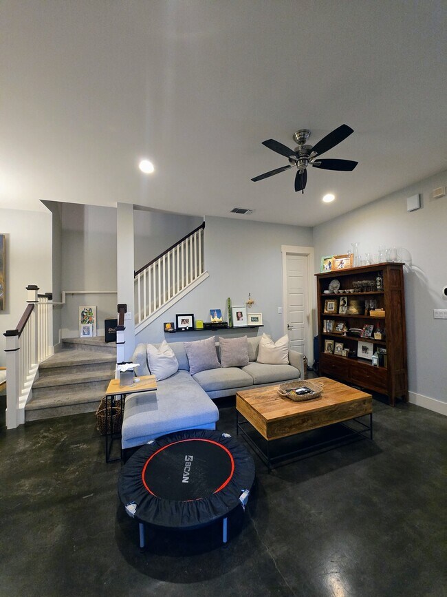 Foto del edificio - 803 Dawson Rd