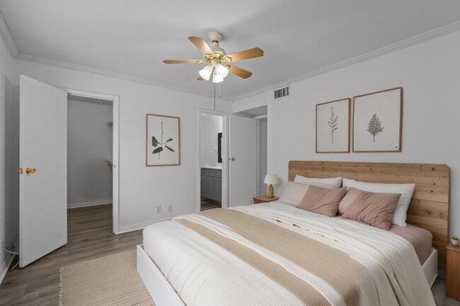 Foto del edificio - 11002 Hammerly Blvd