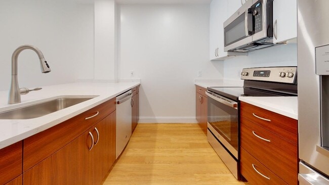 Foto del edificio - 204 Sherman Rd