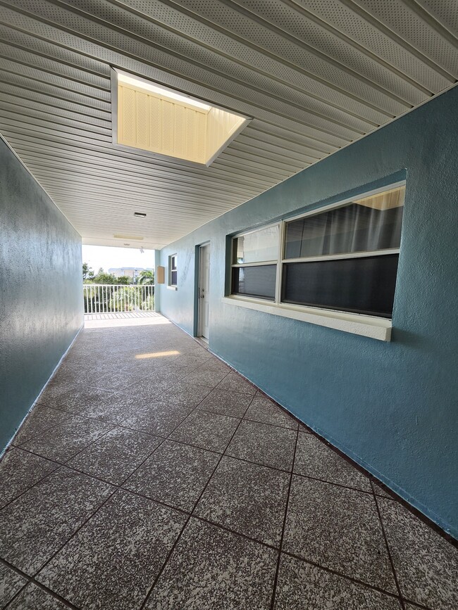 Private corner unit - 300 64th Ave