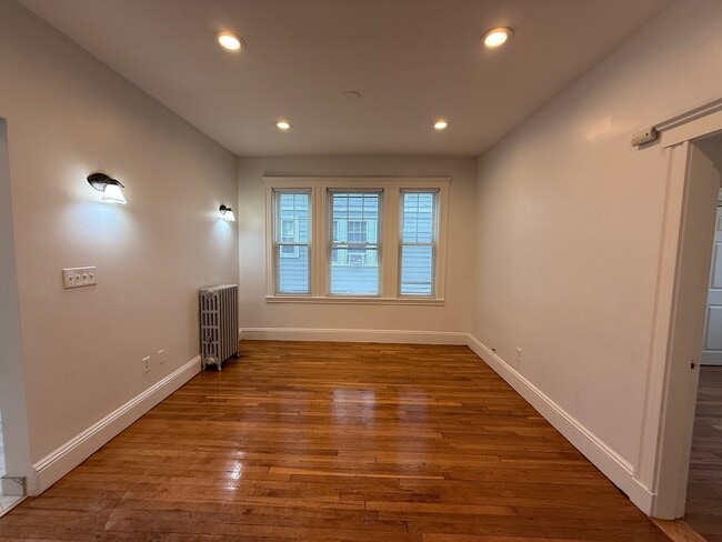 Photo - 202 Baker St Apartment