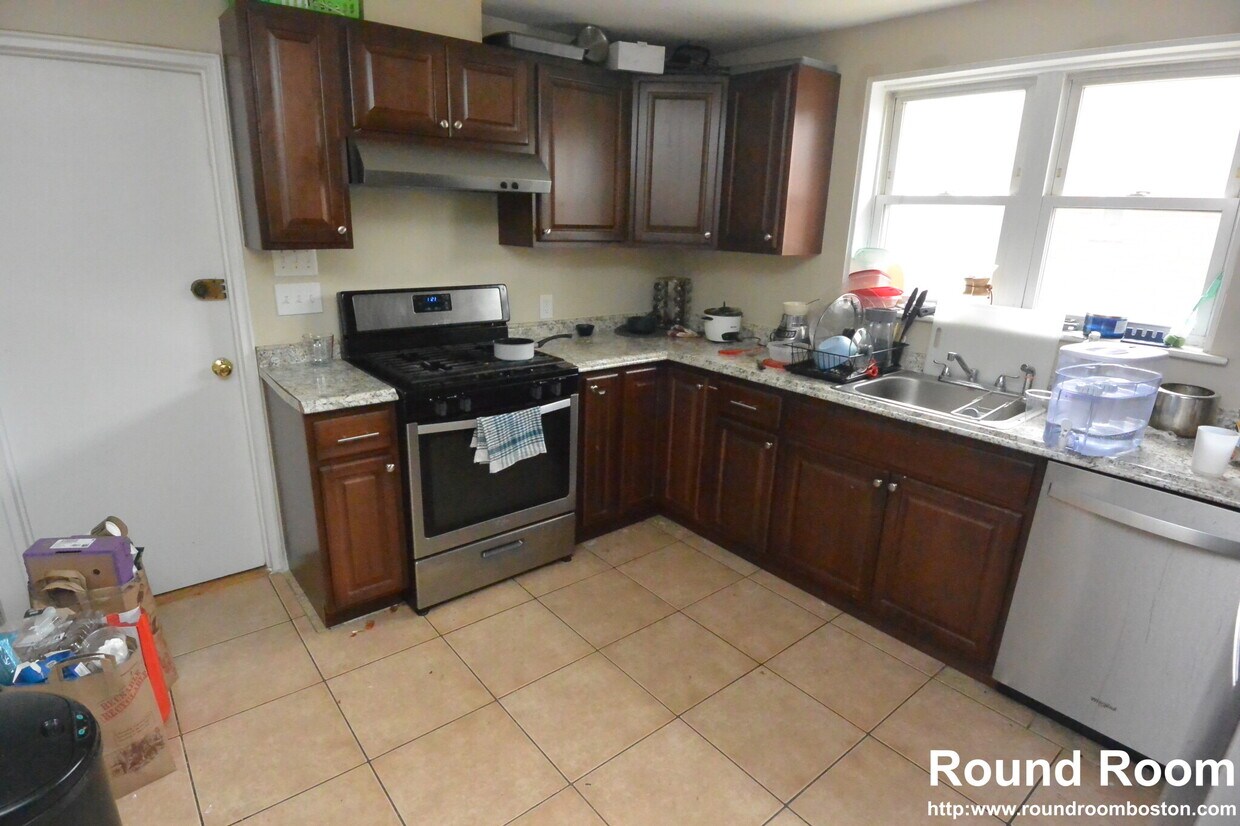 Foto principal - 273 Corey Rd