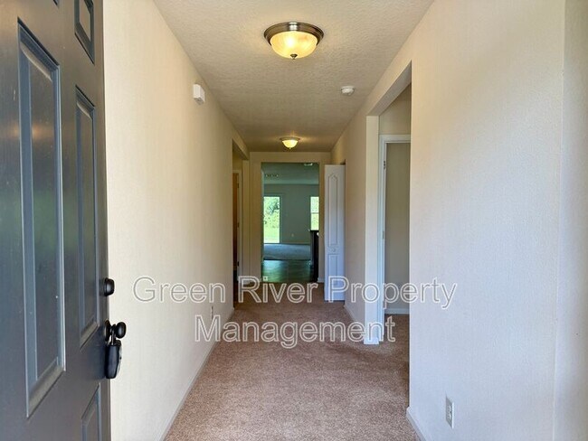 Building Photo - 3635 Summit Oaks Dr