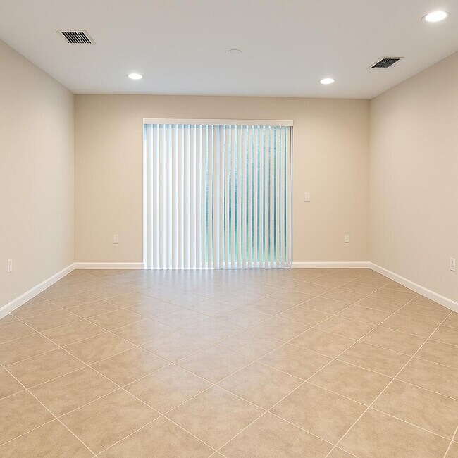 Foto del edificio - 5124 NW 30th Terrace