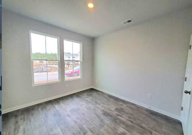 Foto del edificio - 160 Cypress Holw Dr