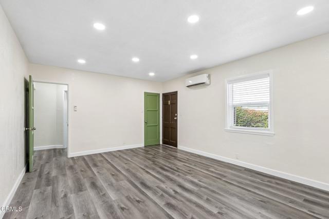 Foto del edificio - 5616 N Gladys Ave