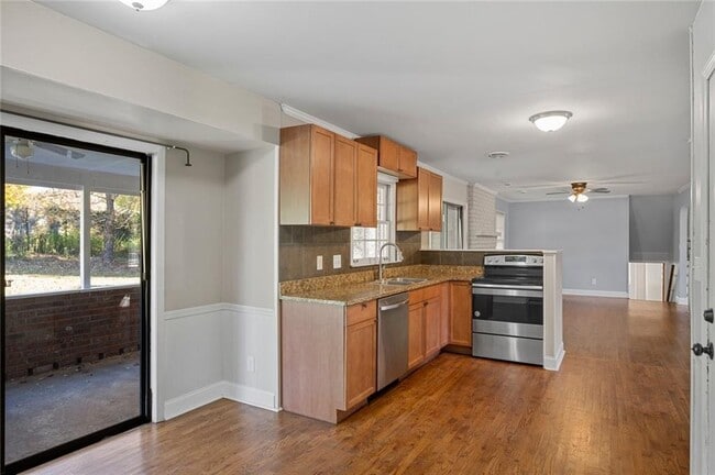 Foto del edificio - 2857 Fontainebleau Dr