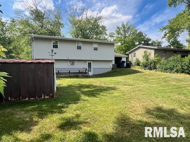 Building Photo - 5620 N Monterey Ct