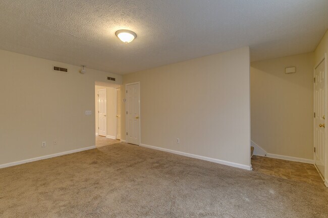 Building Photo - 630 Courtland St