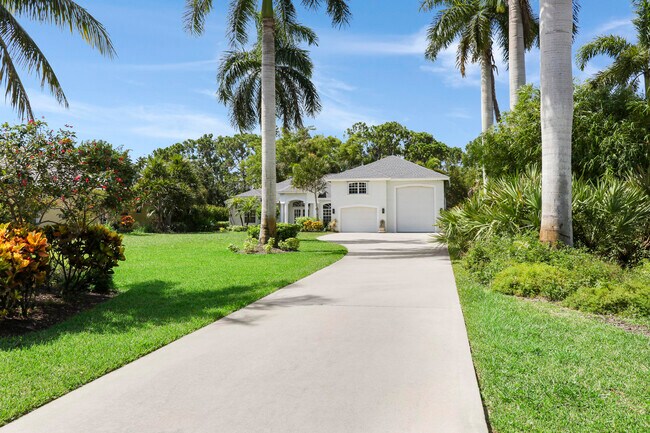 Foto del edificio - 451 SE Pine Rd