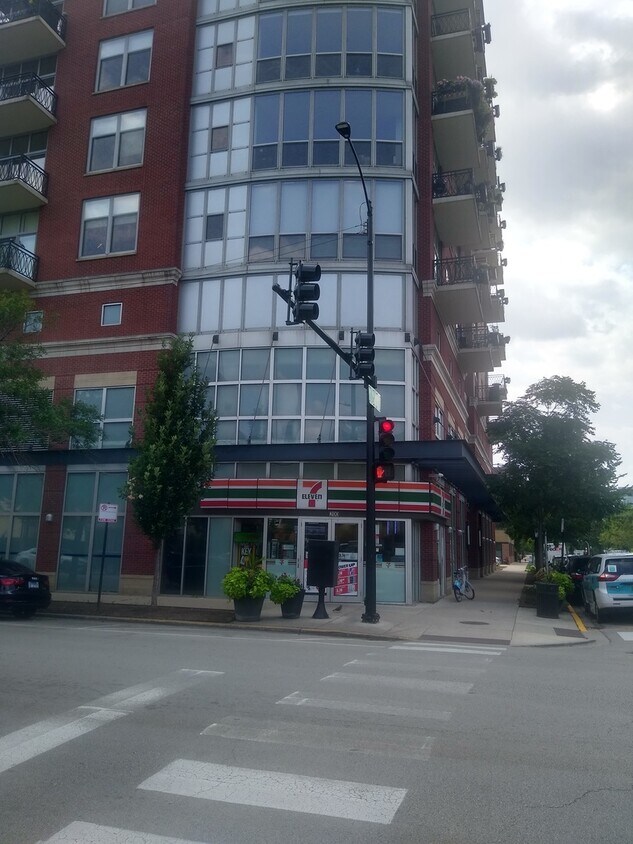 Building Photo - 1201 W Adams St
