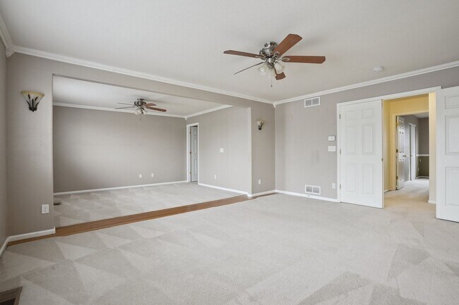 Foto del edificio - 4 Bedroom Single Family in Denver