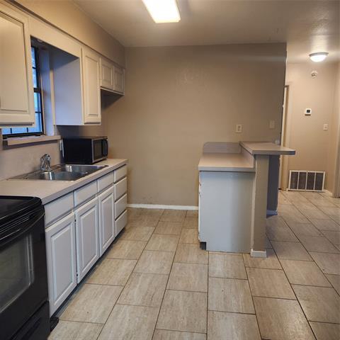 Foto del edificio - 136 Marble Ct