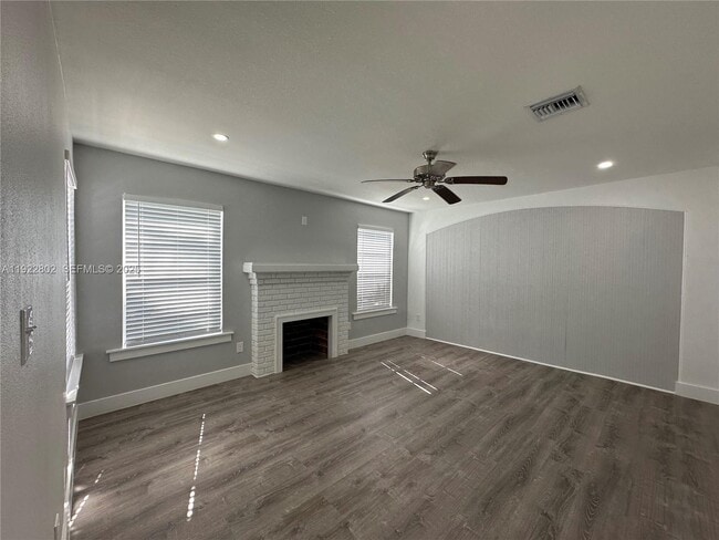 Building Photo - 4249 Bougainvilla Dr