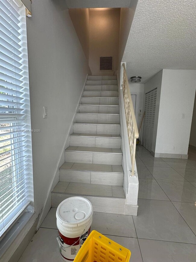 Building Photo - 700 SW 80th Ter